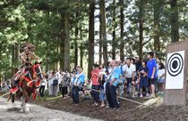 那須神社で流鏑馬奉納　大田原