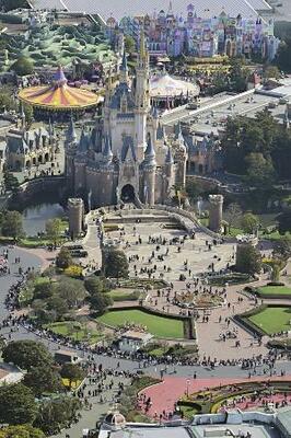 　東京ディズニーランド（空撮）＝２０２６年３月２１日、千葉県浦安市