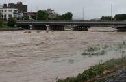 「ダブル台風」接近に警戒