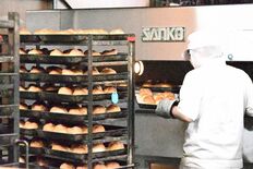 おいしいパン届けたいけど･･･　利益薄く、業者苦悩　栃木県内給食用パン…