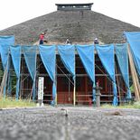 茅葺き屋根の改修間近で　鹿沼の古刹・医王寺で７日見学会　文化財活用で初…