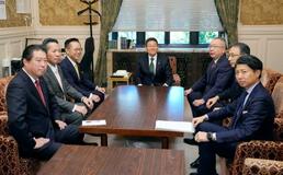 自民、定数削減法案の審議要請