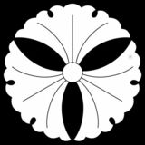 三つ銀杏（みっついちょう）〈植物紋　銀杏〉