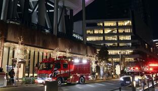 エレベーターが地上３０メートル急停止