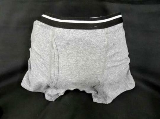 　消費者庁が、尿漏れ防止効果の広告内容に根拠がないとした男性用下着