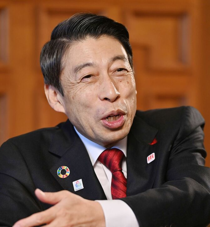 福岡県の服部誠太郎知事