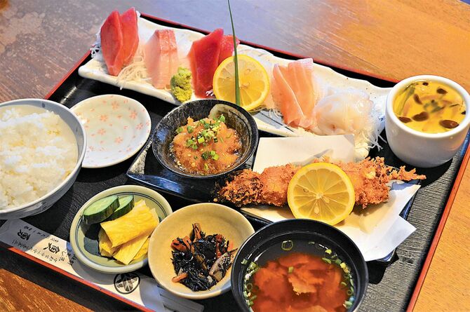 ボリューム満点。食後にコーヒー付き