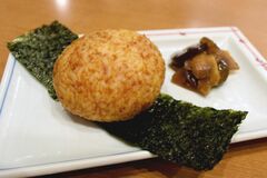 【ミヤコレ】老舗のこだわり、生で　青源の極上味噌おむすび（味噌と餃子の青源パセオ店）