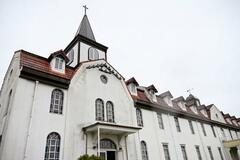 1930年建築の修道院保存を