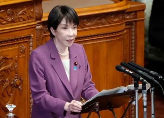 　参院本会議で答弁する高市首相＝１３日午前