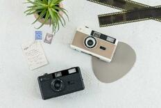 昔ながらのフィルムカメラ