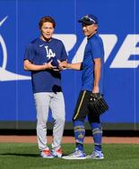 山本由伸、イチローさんと談笑