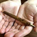 人気のペン、原材料は日光杉並木の杉枝　想定以上の反響に「驚き」　
