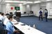強盗事件を想定し、被害者役（右から２人目）に聴取する出場者（右）ら＝14日午後１時40分、県警本部