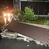 宇都宮で強風被害相次ぐ　石塀やフェンス倒壊、車庫の屋根も飛ぶ　住民「一瞬の出来事」