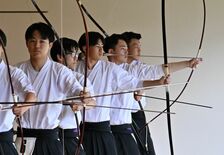 インターハイ栃木県予選弓道団体　男子は作新が逆転で3年連続V