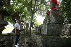 凍死した子ども弔うため