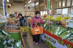 とちぎ農産物直売所「よっとこれ」　ＪＡしもつけ　豊富な種類で食卓支える