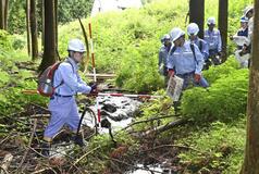 土石流の危険性 渓流で現状調査　