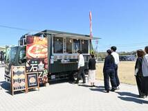 キッチンカーで にぎわい創出を　
