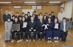 茂木中が大賞、町長に報告