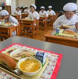 小中給食費無償化に財源の壁　進む隣県、県内一部のみ　県の支援期待する声も　