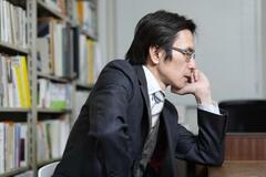 「避難」の言葉に込めた意味を超える事態、哲学者・國分功一郎が耳を傾けた震災１５年