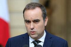 フランス新内閣、短命恐れも