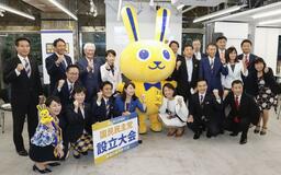 立民苦悩、勢いづく国民