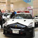 ＧＴ－Ｒパトカー佐野のイオンに登場　交通事故防止にイベント　反射材など配布