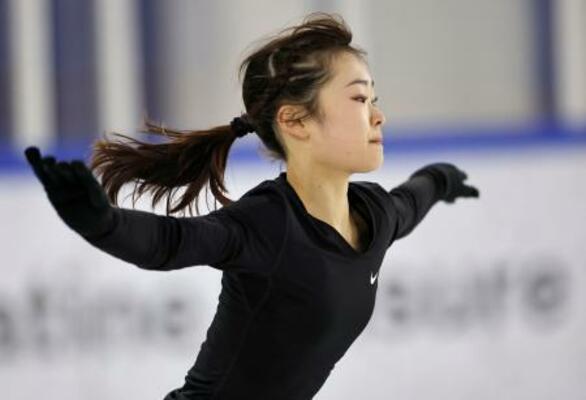 練習を公開したフィギュアスケート女子の島田麻央=京都府宇治市
