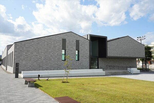 蔵をイメージした美術館
