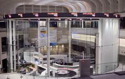 東証、午前終値5万0688円