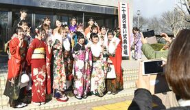 華やかに「二十歳の集い」　高根沢、帰省者多い正月に合わせ