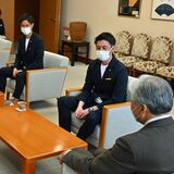 栃木ＳＣが県庁訪問　Ｊ１昇格へ、飛躍誓う