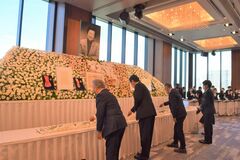 森山真弓さんの功績しのぶ　お別れ会に岸田首相ら700人