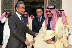 中国、中東での支持獲得を誇示