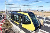 LRT試運転始まる