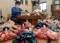 佐野でひな人形作り大詰め