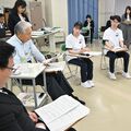 未来のナイチンゲールと考えるとちぎの看護 知事と看護学生が意見交換
