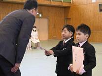 ありがとう鉛筆 新１年生に贈呈