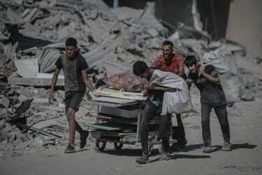 イスラエル、ガザ空爆9人死亡