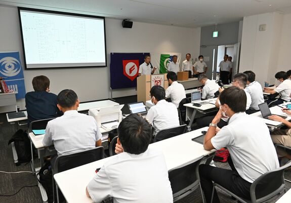 宇都宮市のユウケイ武道館で開かれた抽選会