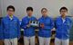 改良に当たった高野さん（右端）ら