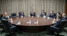 日銀会合、利上げ見送りを決定