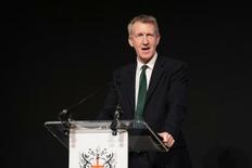 英新国防相にジャービス氏