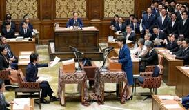 【党首討論】野党追及、かわす首相