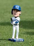 ドジャース、大谷の人形を配布
