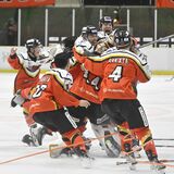 バックス、全日本アイスホッケー選手権で初の連覇　RE北海道に延長５－４で勝利
