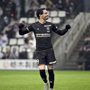 栃木シティ　スウェーデン出身FWモーベルグが本拠地デビュー　PK戦キッカー1人目、真ん中に決める